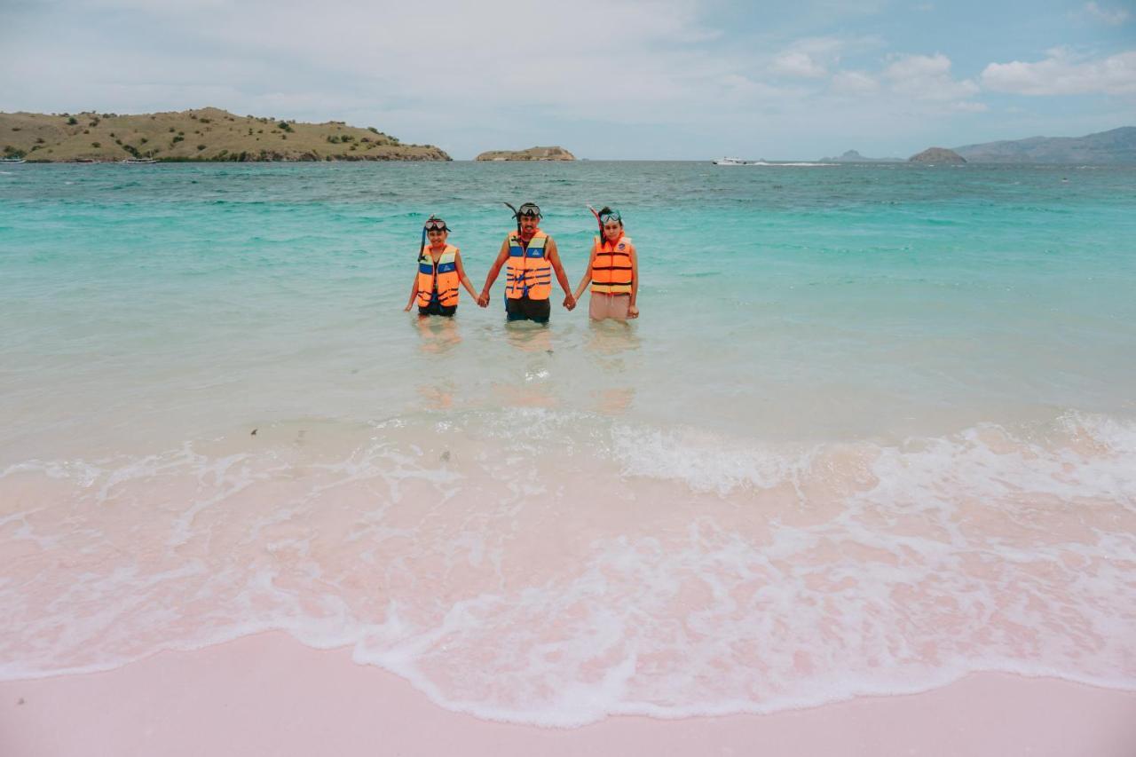 KOMODO One love Homestay&Tour Labuan Bajo Exterior foto