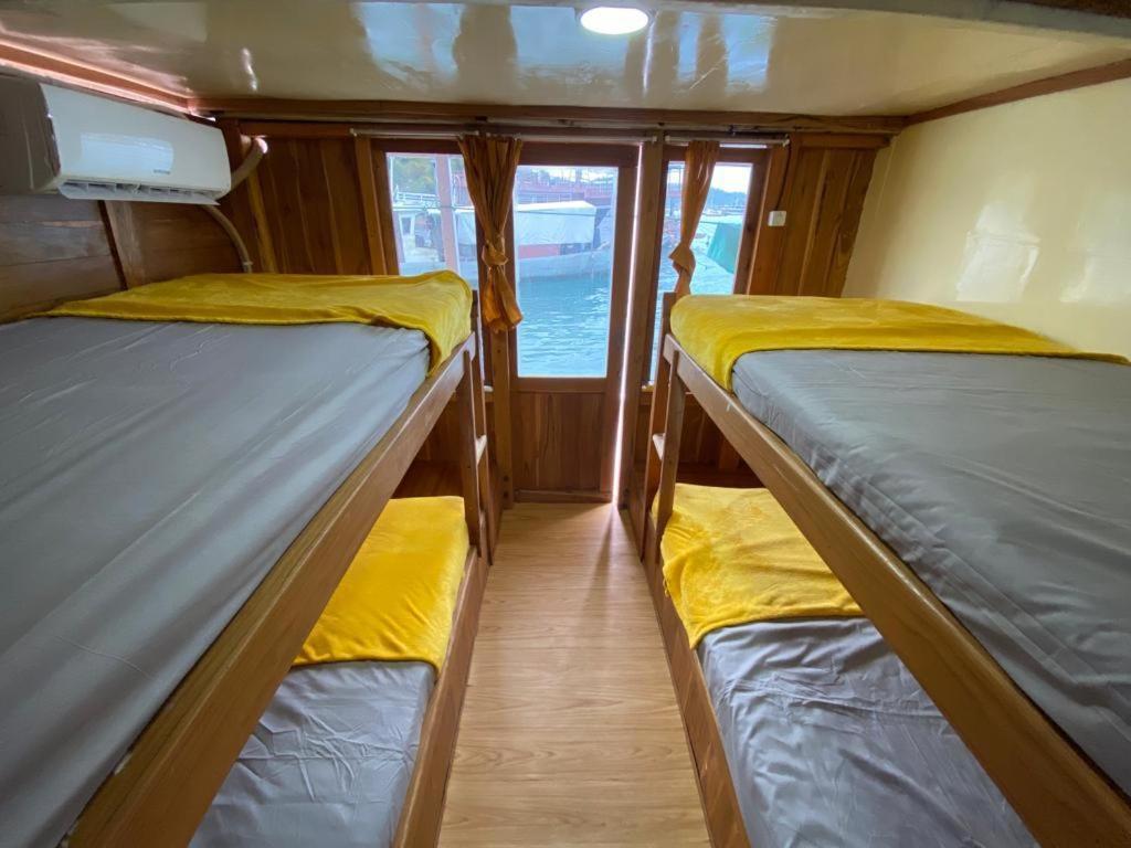 KOMODO One love Homestay&Tour Labuan Bajo Exterior foto