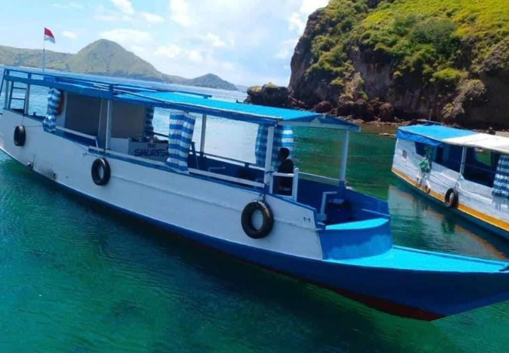 KOMODO One love Homestay&Tour Labuan Bajo Exterior foto