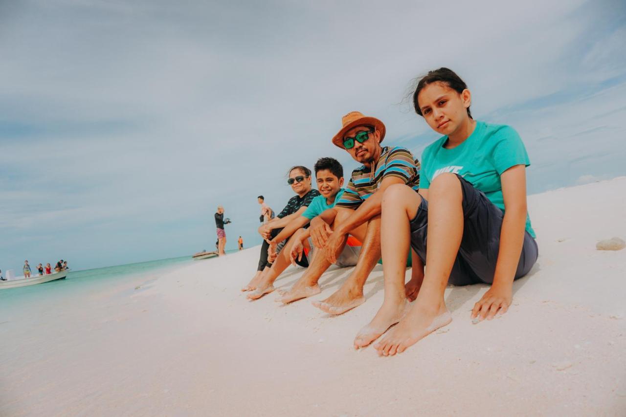 KOMODO One love Homestay&Tour Labuan Bajo Exterior foto