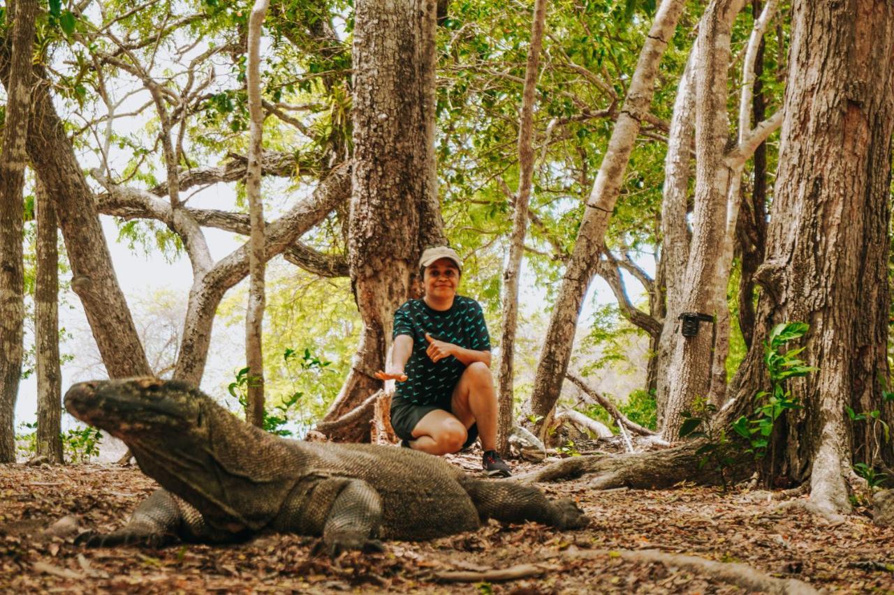 KOMODO One love Homestay&Tour Labuan Bajo Exterior foto