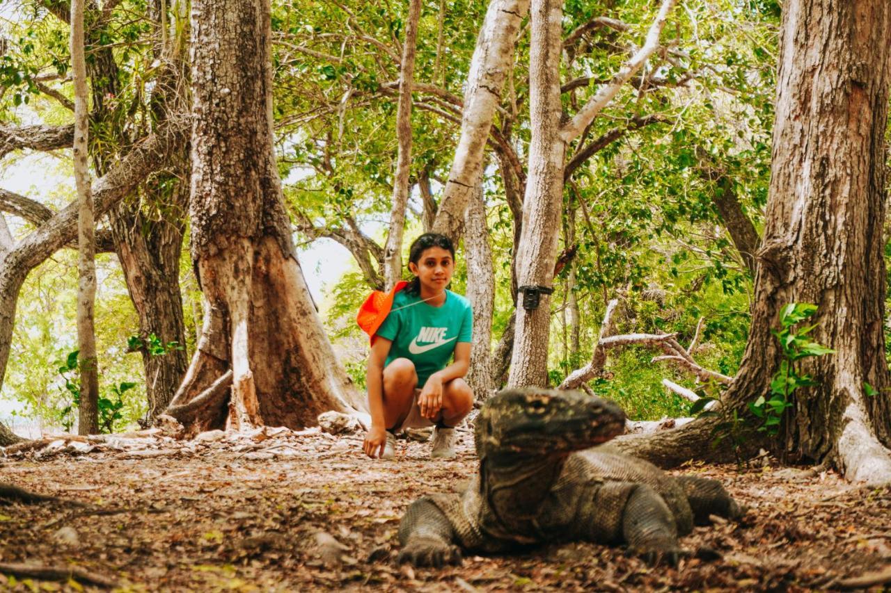 KOMODO One love Homestay&Tour Labuan Bajo Exterior foto
