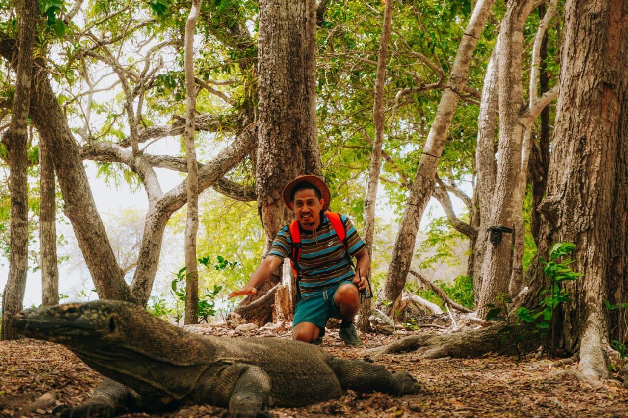 KOMODO One love Homestay&Tour Labuan Bajo Exterior foto