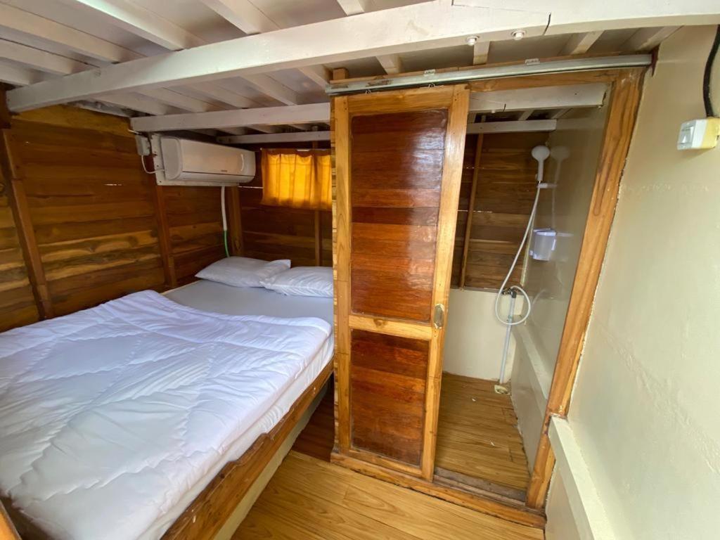 KOMODO One love Homestay&Tour Labuan Bajo Exterior foto