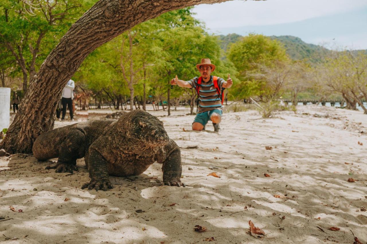 KOMODO One love Homestay&Tour Labuan Bajo Exterior foto