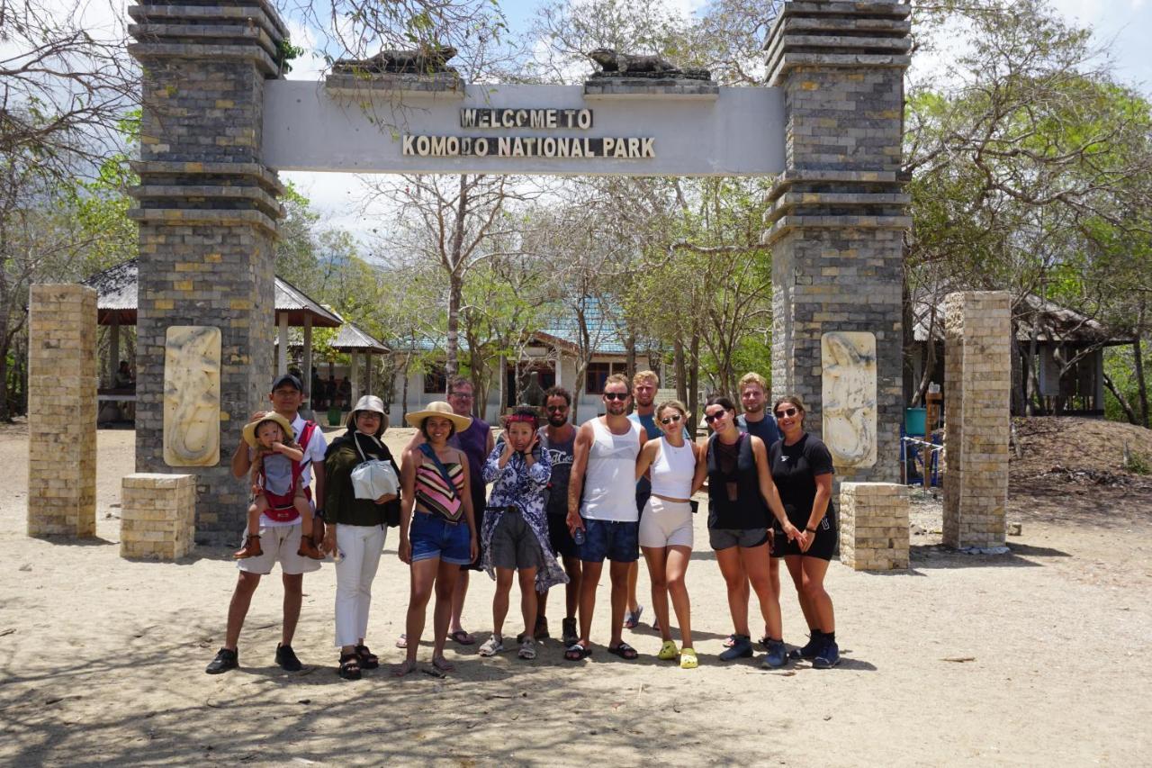 KOMODO One love Homestay&Tour Labuan Bajo Exterior foto