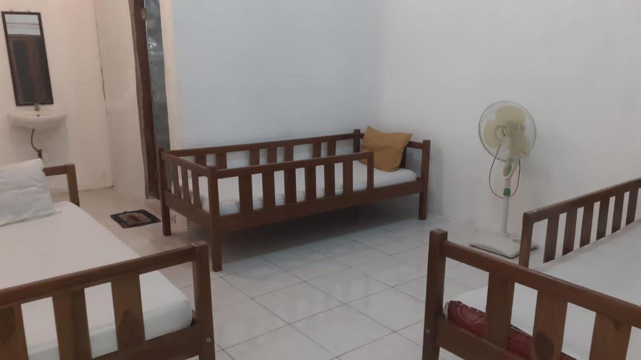 KOMODO One love Homestay&Tour Labuan Bajo Exterior foto
