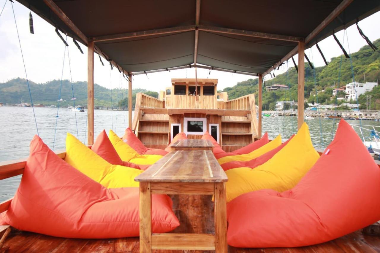 KOMODO One love Homestay&Tour Labuan Bajo Exterior foto